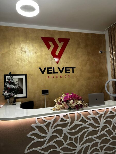 Modele Velvet 15000 Ron in primele 3 luni garantat.